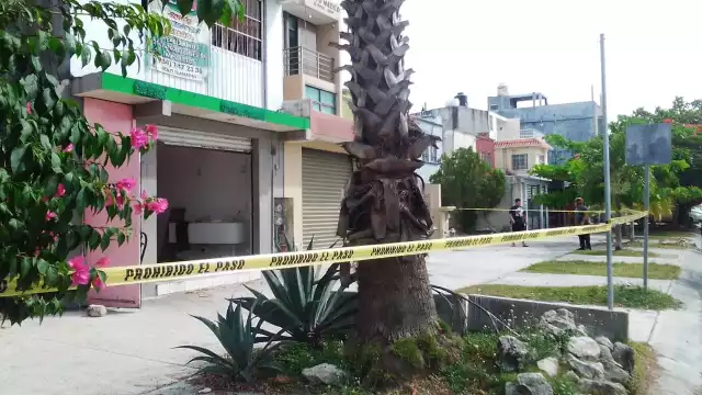 El cuerpo de la mujer fue trasladado del fraccionamiento Villamar I al Semefo de Playa del Carmen para la autopsia correspondiente