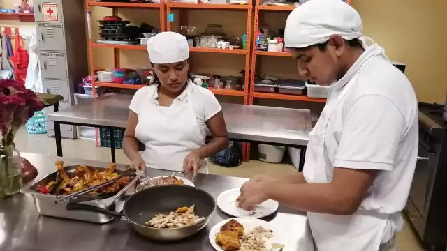 Los jóvenes pertenecen al Centro de Atención Múltiple de Playa del Carmen