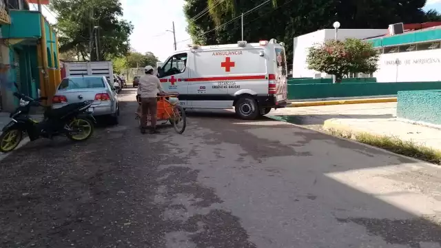 El hombre fue trasladado de emergencia a un hospital