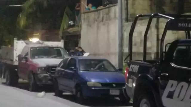 Tras el hallazgo la mujer pidió auxilio a sus vecinos quienes dieron aviso al 911