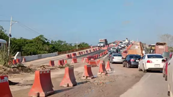 Se expuso la mala construcción de los puentes ante las fallas visibles en las estructuras Se expuso la mala construcción de los puentes ante las fallas visibles en las estructuras
