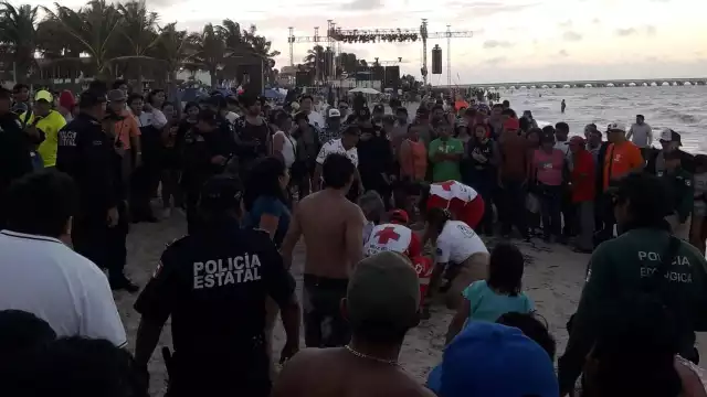 Una mujer y un hombre en estado de ebriedad estuvieron a punto de morir ahogados en Progreso