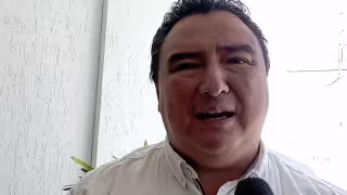 “Todo lo que trata del tema lo está bloqueando", expresó