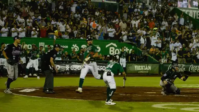 Leones de Yucatán doblegaron por varias carreras a los Sultanes de Monterrey