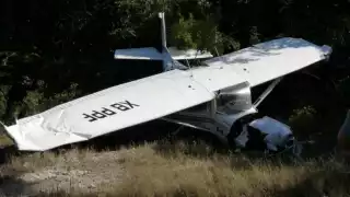 Avioneta desplomada en Cancún pertenece a escuela, confirman
