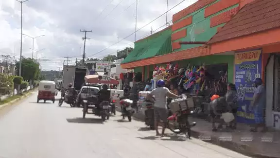 Muchas personas de las comunidades salieron a realizar diligencias y también a comprar su pago mensual