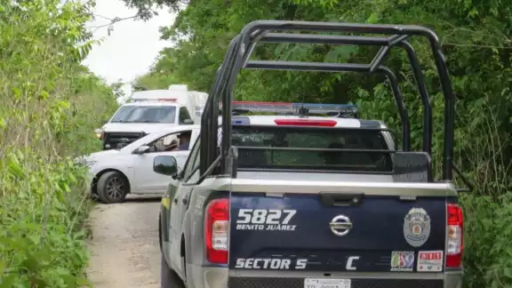 El hombre tenía el tiro de gracia y estaba amarrado de pies y manos al ser hallado en Cancún El hombre tenía el tiro de gracia y estaba amarrado de pies y manos al ser hallado en Cancún