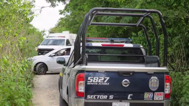 El hombre tenía el tiro de gracia y estaba amarrado de pies y manos al ser hallado en Cancún