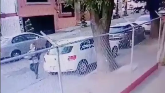 La maestra fue asaltada a las puertas de la escuela donde trabaja La maestra fue asaltada a las puertas de la escuela donde trabaja