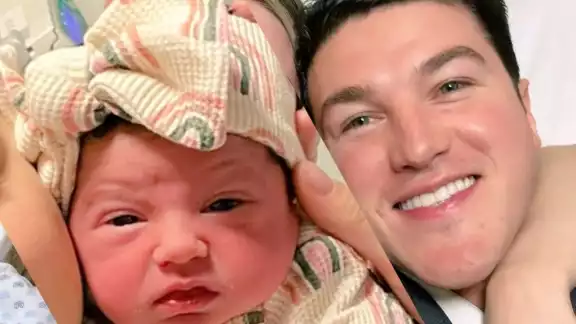 Samuel García, gobernador de Nuevo León y su hija Mariel