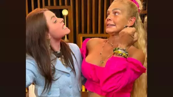 Maryfer Centeno y Niurka protagonizaron una falsa pelea en La Saga Maryfer Centeno y Niurka protagonizaron una falsa pelea en La Saga