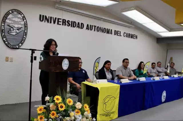 La Universidad Autónoma del Carmen atraviesa un periodo de tensión institucional que ha generado preocupación entre docentes, trabajadores y estudiantes.