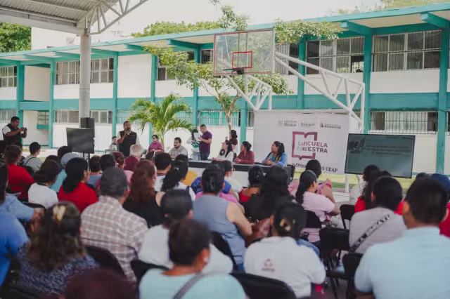 El programa “La Escuela es Nuestra” ha destinado más de 135 millones de pesos a escuelas de Carmen.