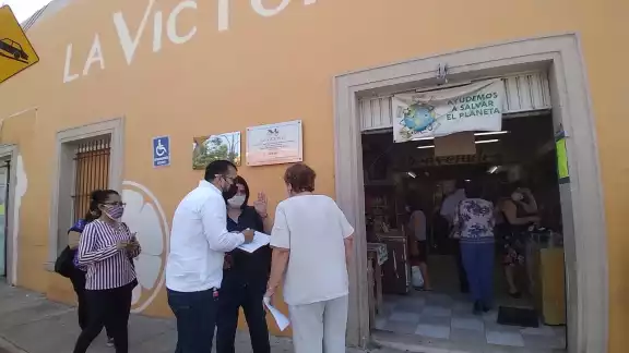 La tienda fue llamada "La Victoria" en honor al carruaje de caballos que tenían los primeros dueños La tienda fue llamada "La Victoria" en honor al carruaje de caballos que tenían los primeros dueños
