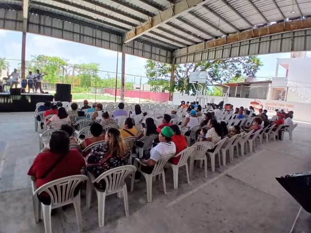 Pescadores de Seybaplaya participaron en un convivio por el Día de la Marina.