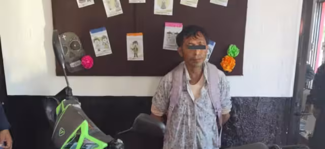 El hombre fue detenido y la motocicleta fue asegurada