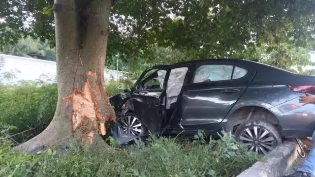 El accidente ocurrió alrededor de las 6:30 a. m. en la carretera Puerto Morelos–Playa del Carmen.
