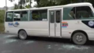 El bus resulto con vidrios rotos