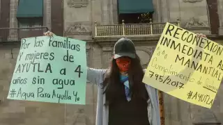 Aseguró que las familias y mujeres de Ayutla tienen cuatro años sin agua