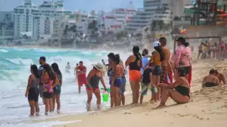 El número de turistas aumenta debido a las fiestas decembrinas, y la mayoría visita las playas de Cancún