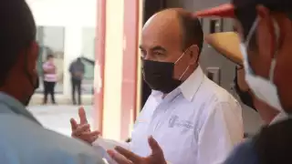 Ningún funcionario o servidor público activo debe influir para contratar a personas cercanas o con parentescos de sangre