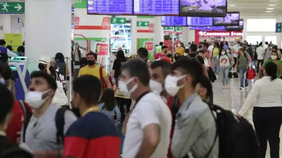 Los pasajeros deben esperar las instrucciones de sus aerolíneas para saber el tiempo de espera para su salida de Cancún Los pasajeros deben esperar las instrucciones de sus aerolíneas para saber el tiempo de espera para su salida de Cancún