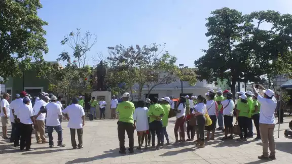 El Primer Edil obliga a realizar horas extras sin goce de sueldo El Primer Edil obliga a realizar horas extras sin goce de sueldo