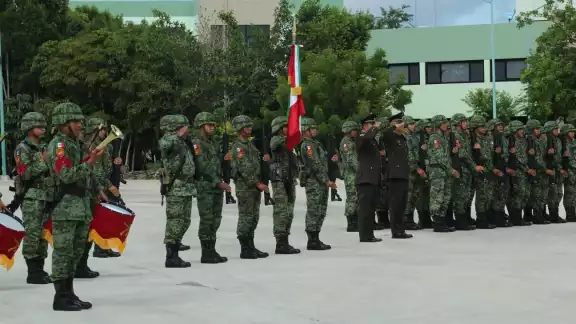 Los certámenes de promoción son realizados periódicamente por el Ejército y Fuerza Aérea Mexicanos