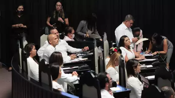 De los 25 diputados, solo 24 tomaron protesta este sábado