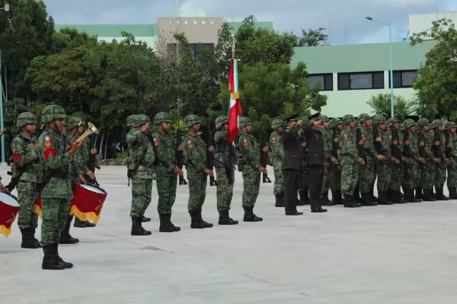 Los certámenes de promoción son realizados periódicamente por el Ejército y Fuerza Aérea Mexicanos
