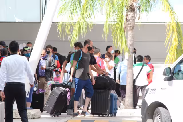 Los viajeros aseguraron a Por Esto! que sus vuelos saldrán en el horario establecido por la aerolínea