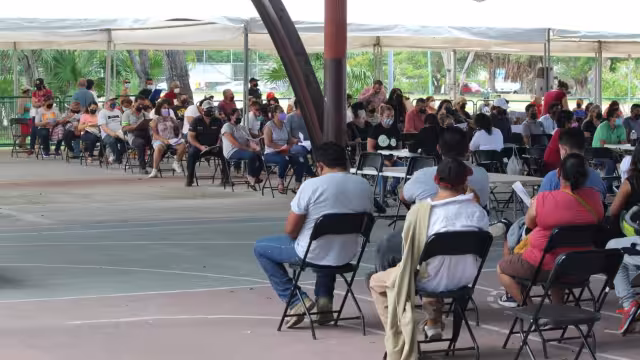 Los 'cuarentones' de Cancún recibieron su vacuna de refuerzo en los cuatro módulos instalados en la ciudad