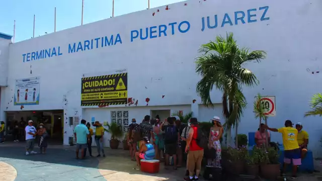 Elementos de la Policía Quintana Roo acudieron a la Terminal Marítima de Puerto Juárez para verificar el reporte