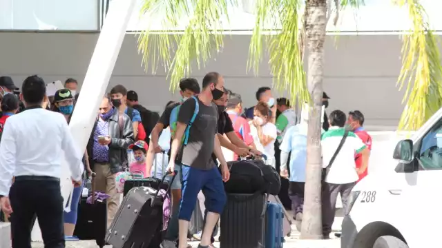 Los viajeros aseguraron a Por Esto! que sus vuelos saldrán en el horario establecido por la aerolínea