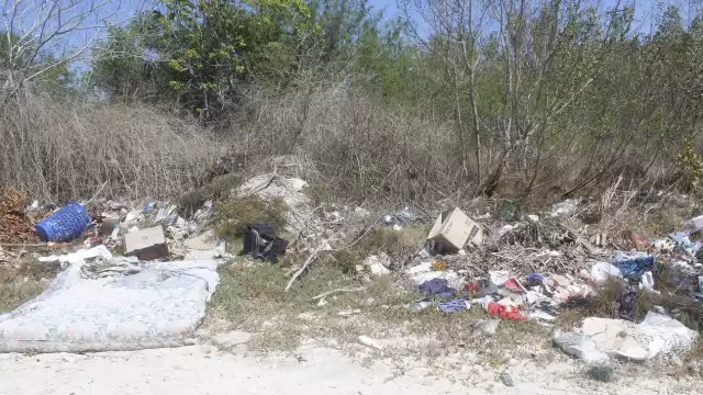 Preocupa a pobladores que los desperdicios no sólo contaminen, sino que además den mala imagen