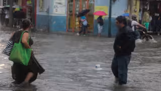 Onda Tropical 29 golpeará Yucatán con más lluvias este martes: se esperan tormentas, rayos y fuertes rachas de viento