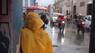 Habrá lluvias intensas en Yucatán este 17 y 18 de octubre: alertan por posibles inundaciones y oleaje elevado