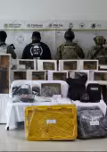 Las autoridades en Cancún desmantelaron una célula criminal de la banda Gota a Gota en dos operativos de cateo.