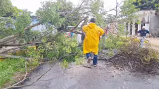 Intensa lluvia activa brigadas de Protección Civil en Felipe Carrillo Puerto