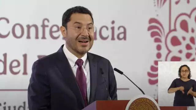 Martí Batres, titular del ISSSTE, anunció las obras de la UMF en Tixkokob