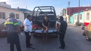 Vecinos detienen y amarran a presunto delincuente en la colonia Colosio de Ciudad del Carmen