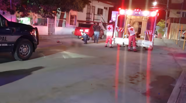 Peritos localizaron varios casquillos percutidos en la escena del ataque