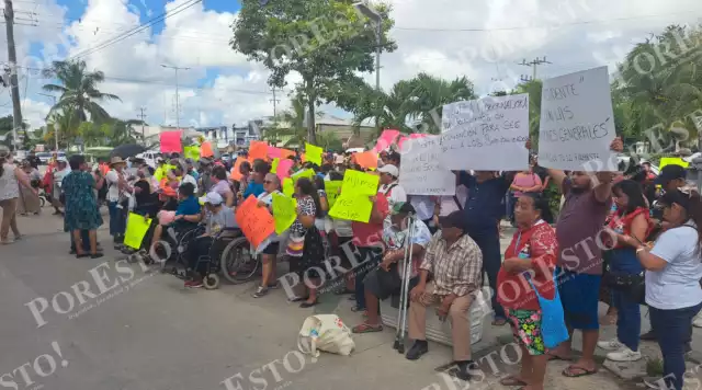 Los manifestantes aseguraron que permanecerán en el lugar a la espera de alguna autoridad