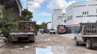 Jueves violento: Encuentran a un hombre sin vida dentro de un taxi en Alfredo V. Bonfil de Cancun