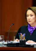 Ministra Yasmín Esquivel pide respetar autonomía de universidades ante restricciones a comida chatarra