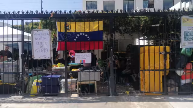 Centro de acopio "Venezuela te necesita" reúne en Cancún cientos de kilos de ayuda para damnificados por los terremotos