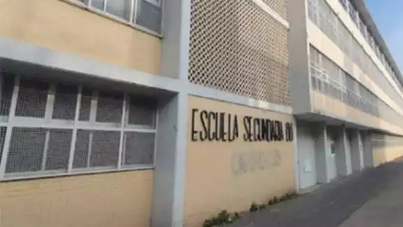 La Secundaria #88 tuvo revisión de mochila por parte de padres de familia y maestros