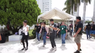 Desesperación por un lugar: Padres de familias buscan espacio en preparatorias públicas de Cancún