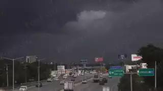 Intensas lluvias en Cancún causaron encharcamientos, accidentes viales y caos