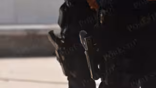 Sin licencia, 70 policías recién egresados laboran armados en Cancún